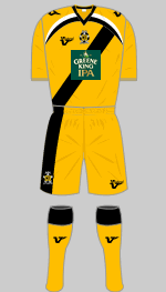 cambridge united october  2009-10 home kit